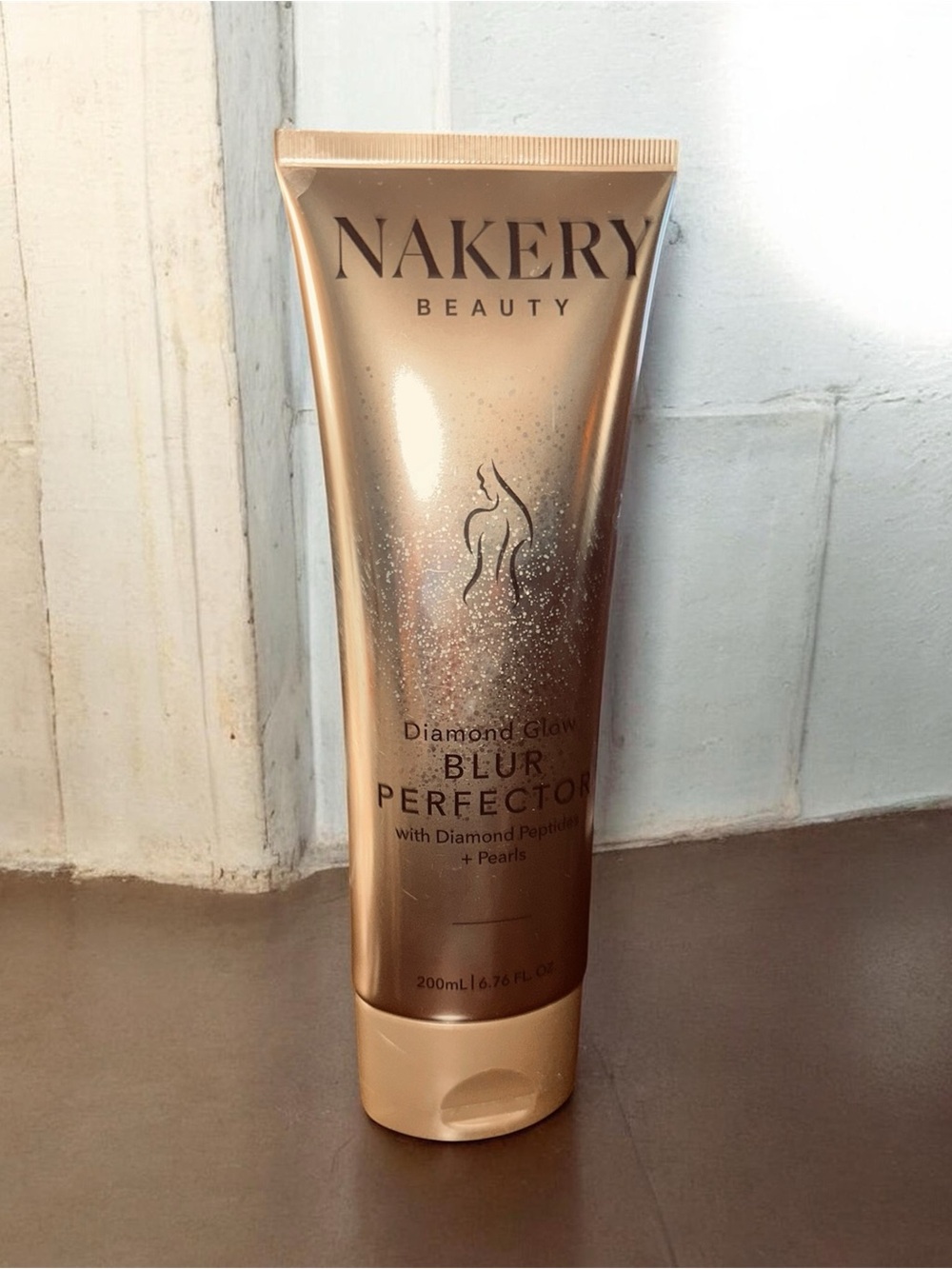 Nakery Beauty Diamond Glow Blur Perfector — Gold Luminescent Bronzer